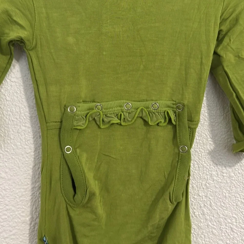NWT- Kickee Pants- Green bamboo snap coveralls with muffin detail- Size Newborn